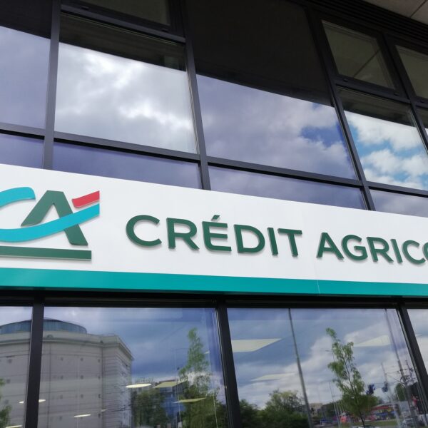 Kiedy są sesje przychodzące i wychodzące Credit Agricole? Dokładne godziny przelewów i księgowania